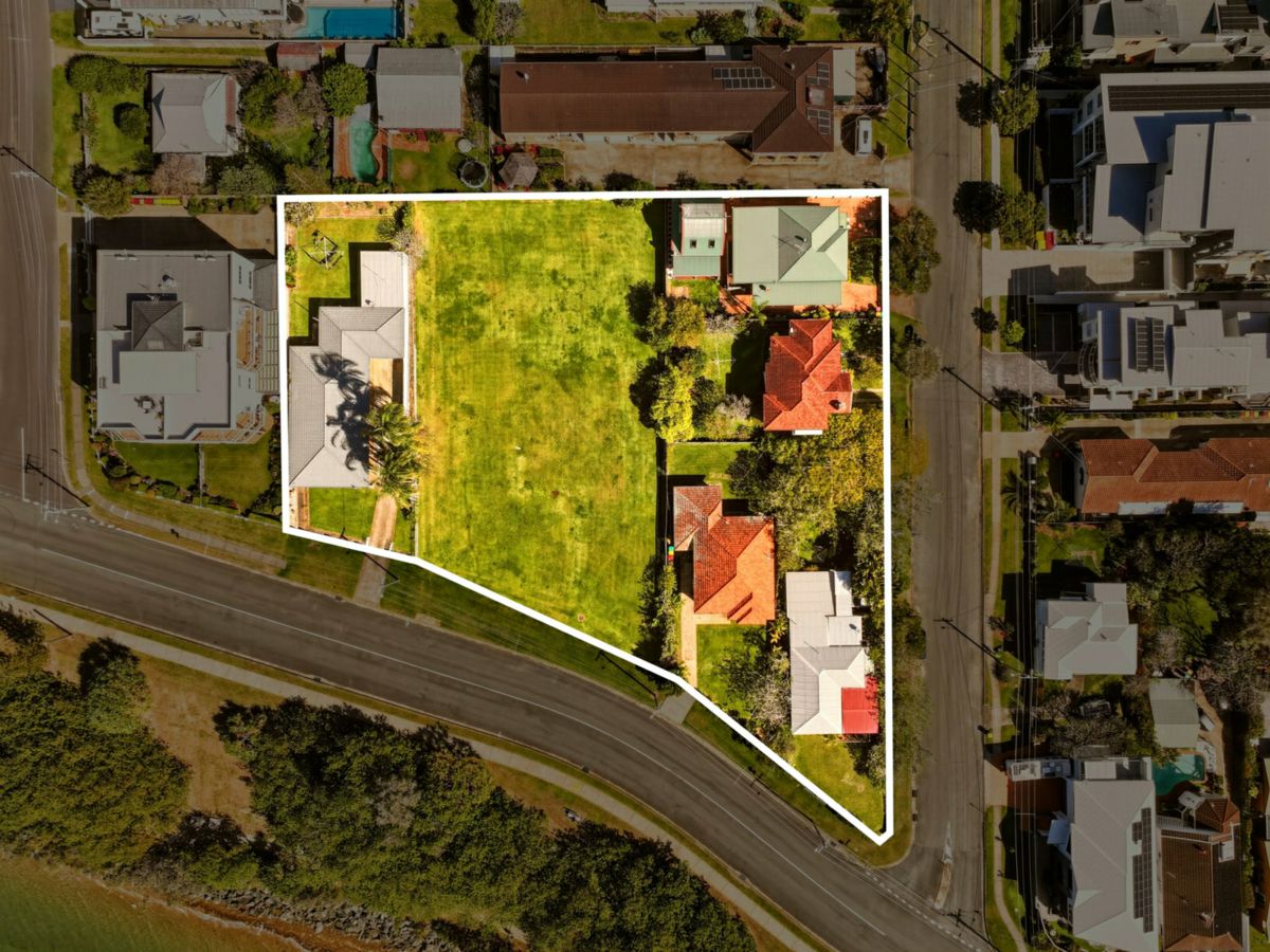 40-48 Gayundah Esplanade & 1-3 Georgina Street, Woody Point - image 1