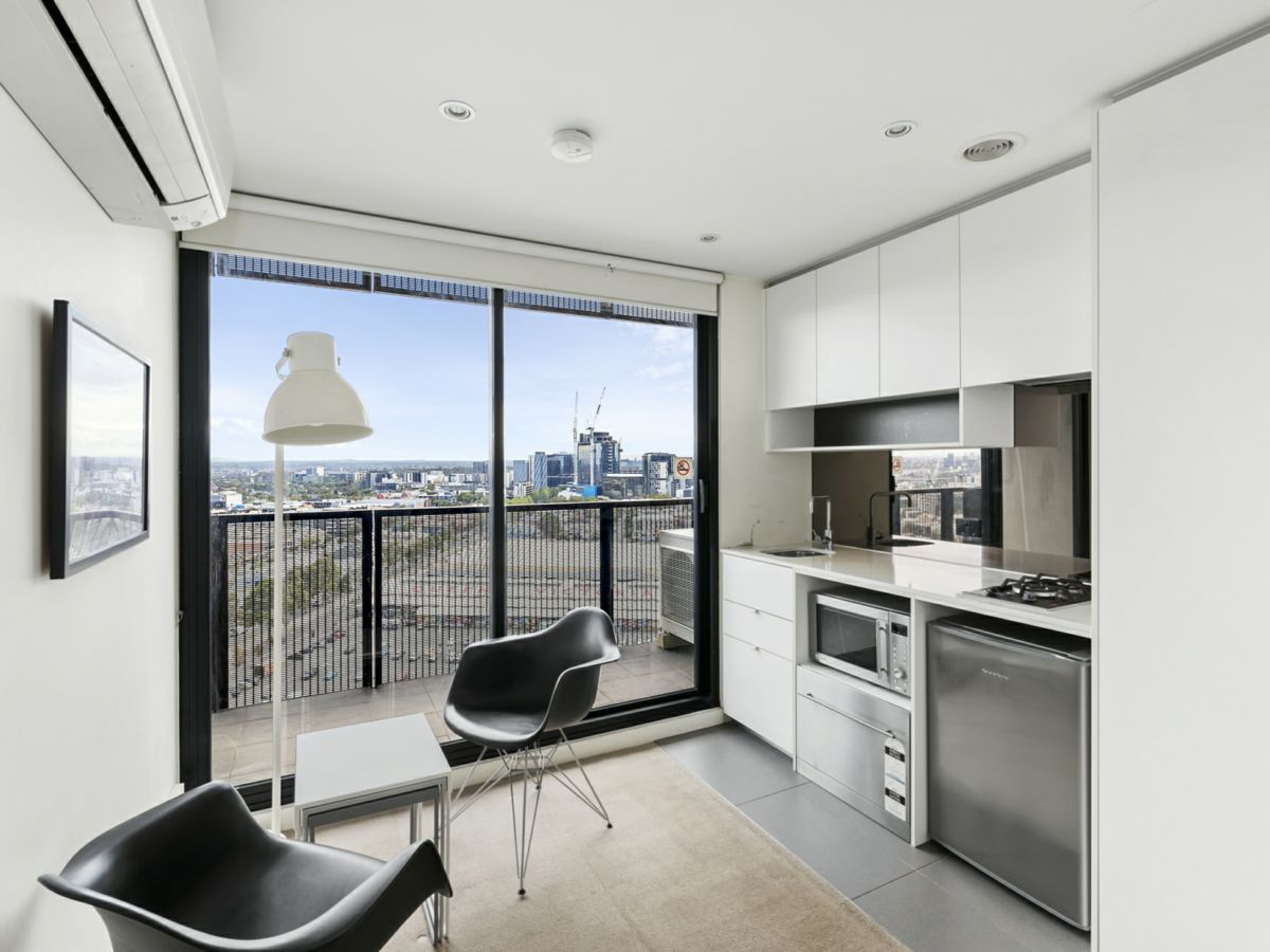 1802/243 Franklin Street, Melbourne - image 2