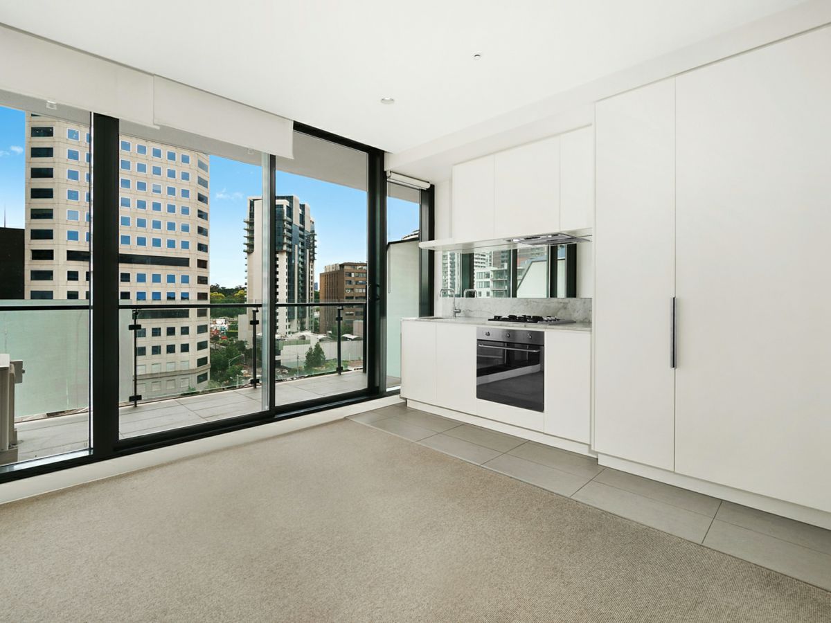 906/52 Park Street, South Melbourne - image 2