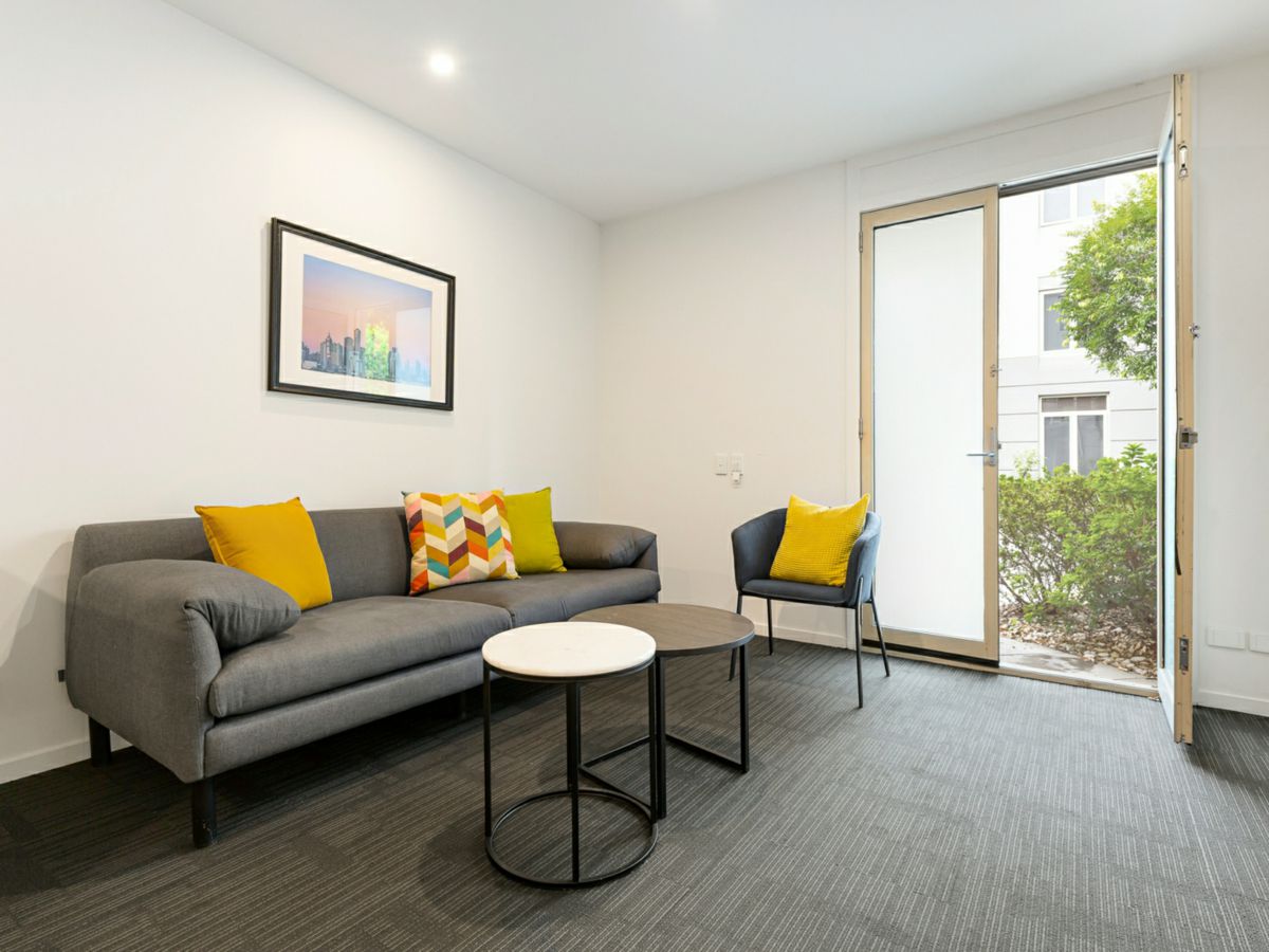 4/9 Balmoral Street, South Yarra - image 2