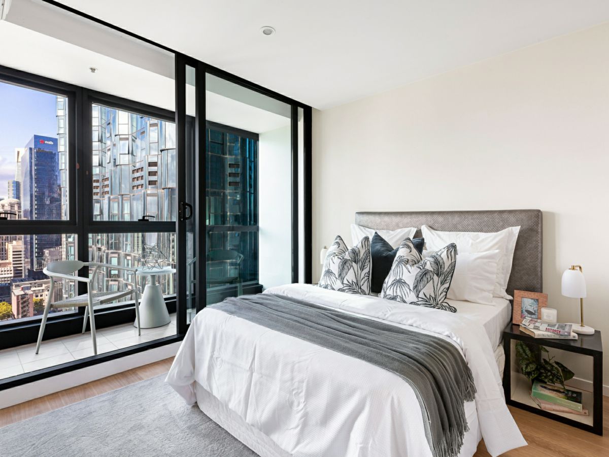2901/8 Sutherland Street, Melbourne - image 3