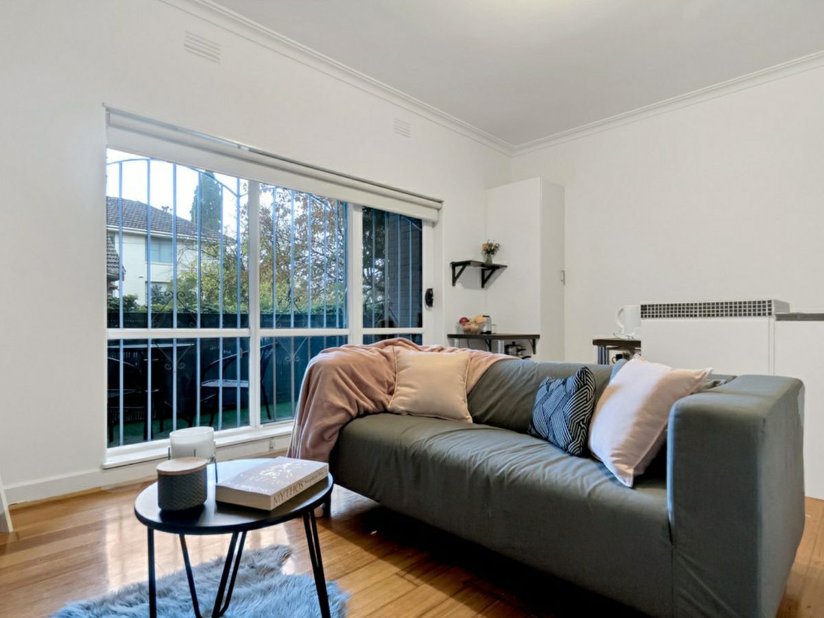 2/215 Williams Road, South Yarra - image 2