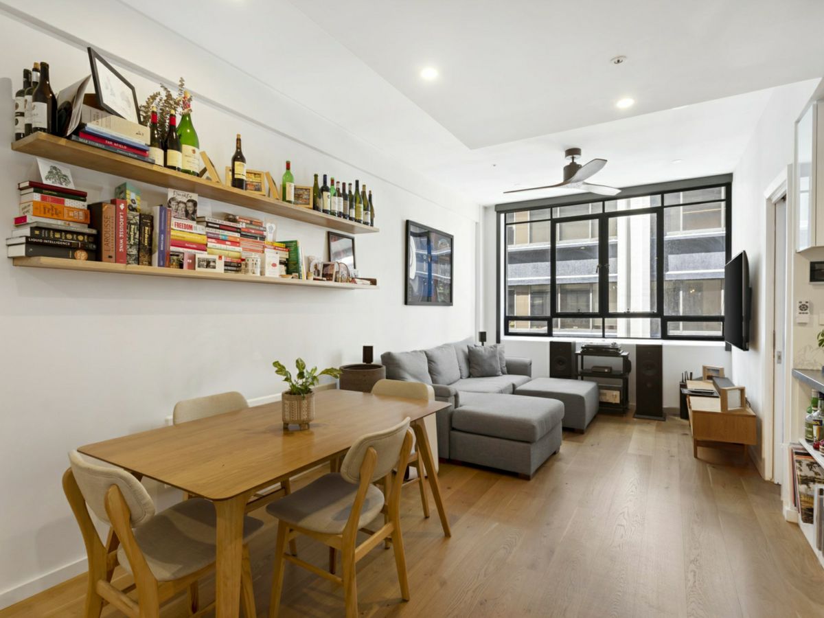 704/39 Queen Street, Melbourne - image 2