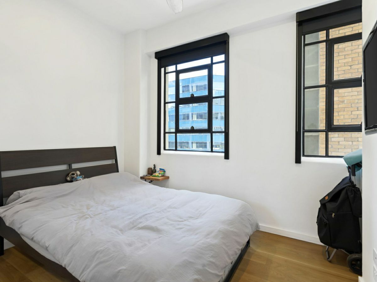 704/39 Queen Street, Melbourne - image 3