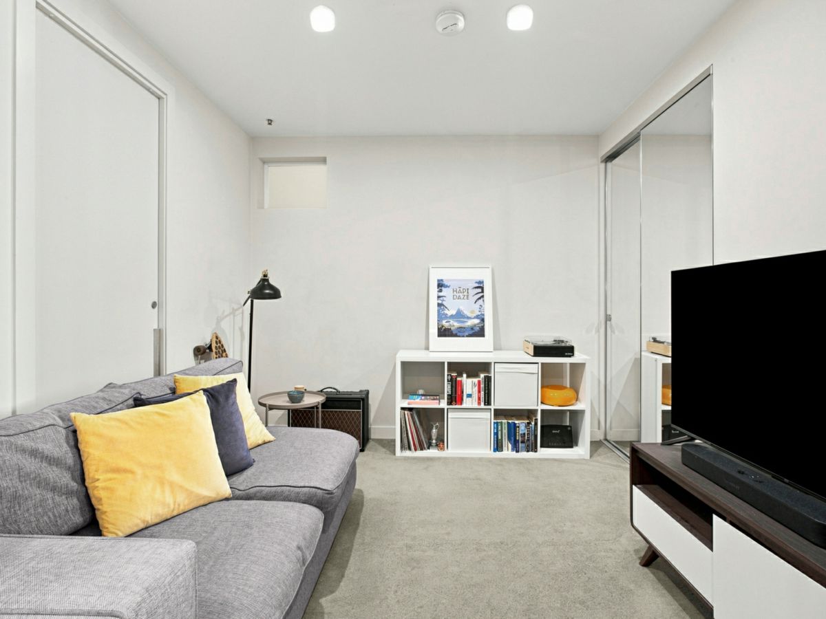 1212/50 Claremont Street, South Yarra - image 3
