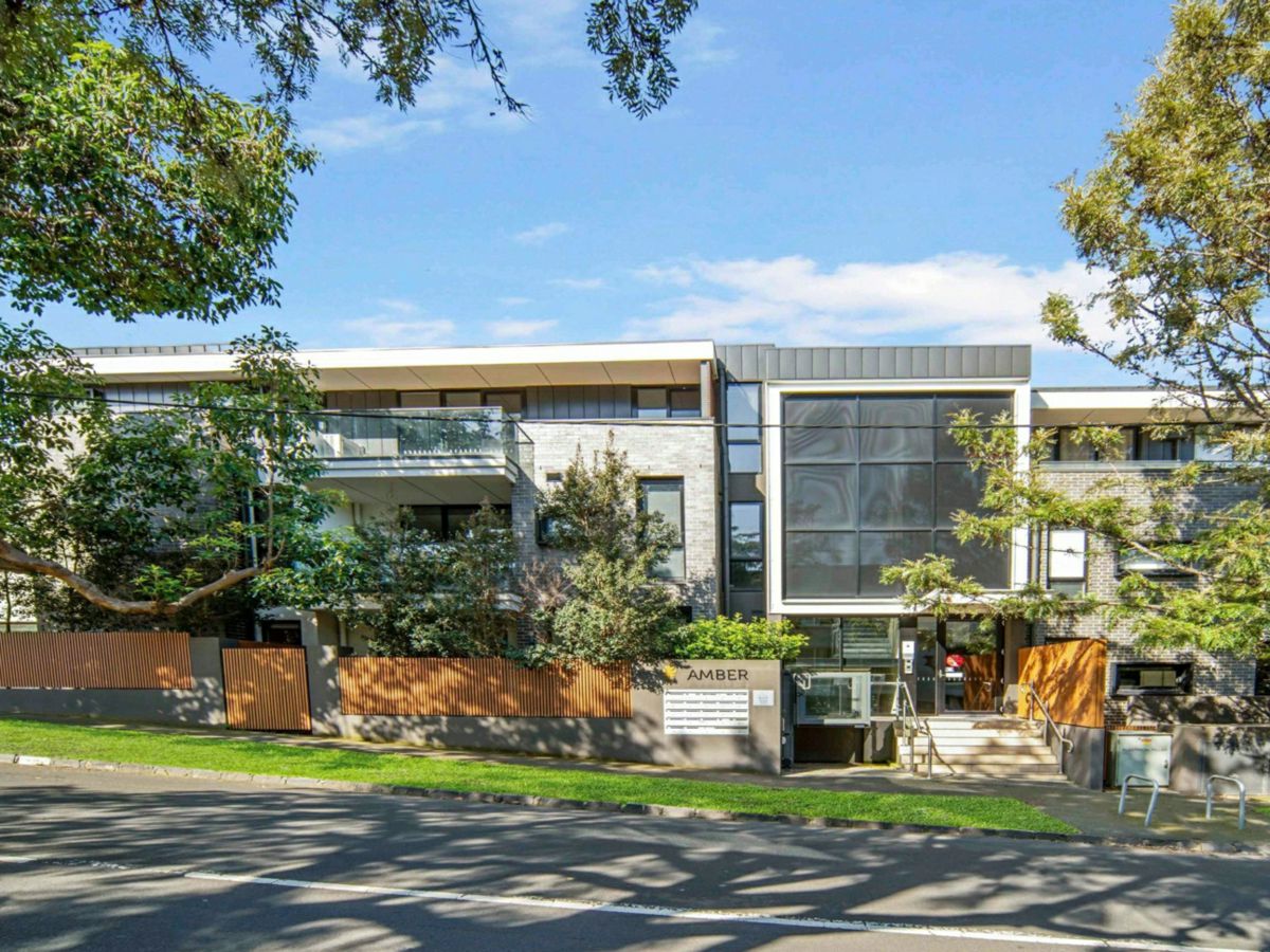 104/994 Toorak Road, Camberwell - image 1