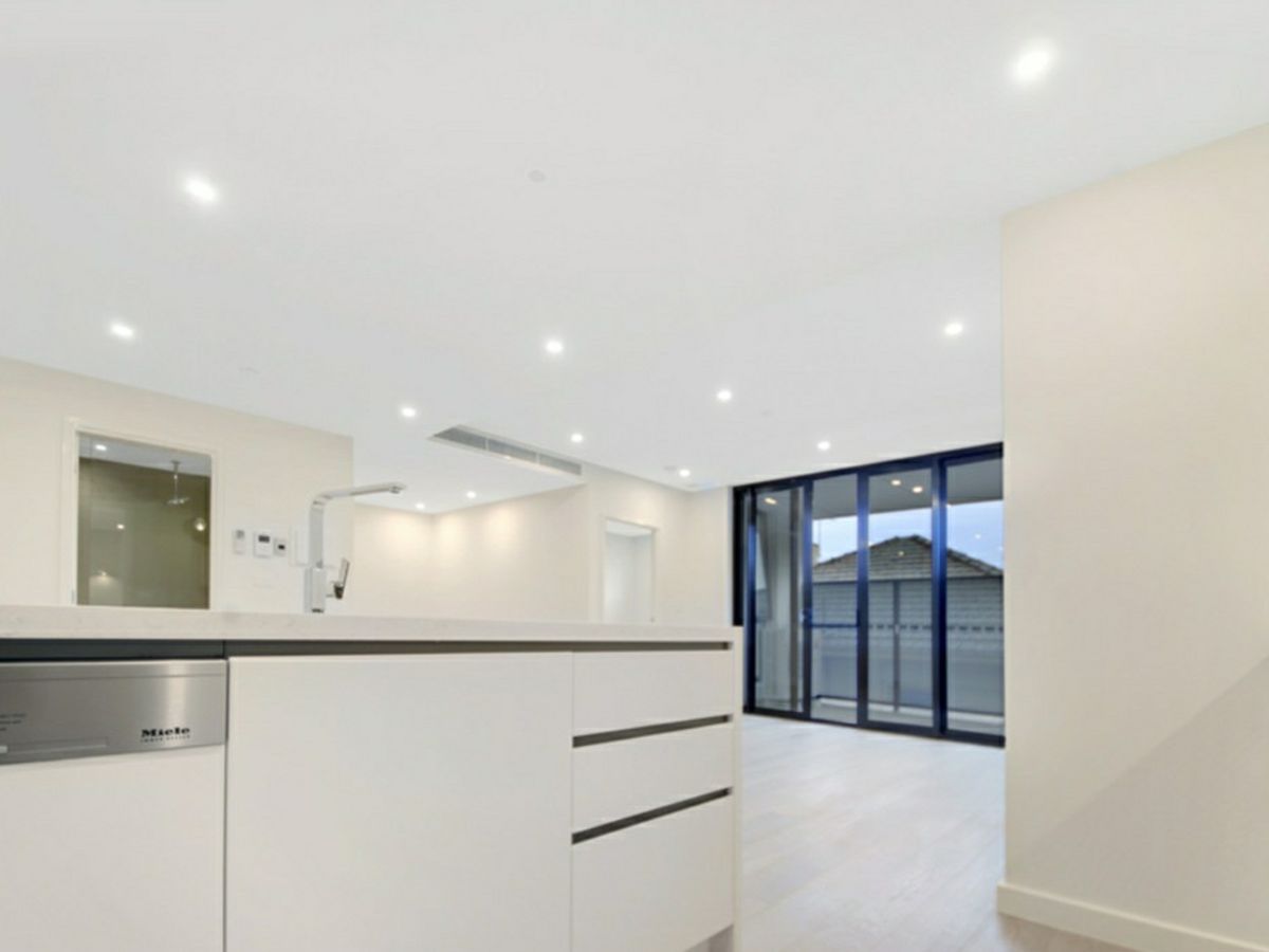 104/994 Toorak Road, Camberwell - image 3