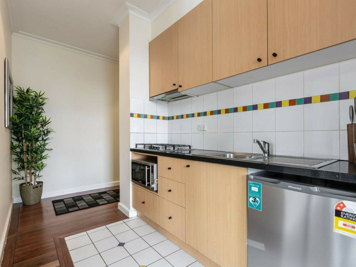 1301/339 Swanston Street, Melbourne - image 2