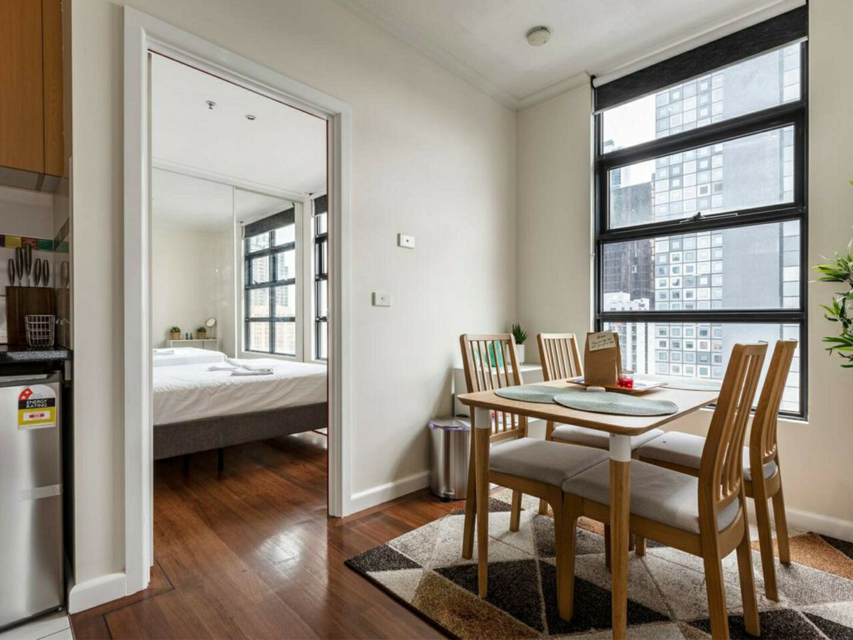 1301/339 Swanston Street, Melbourne - image 3