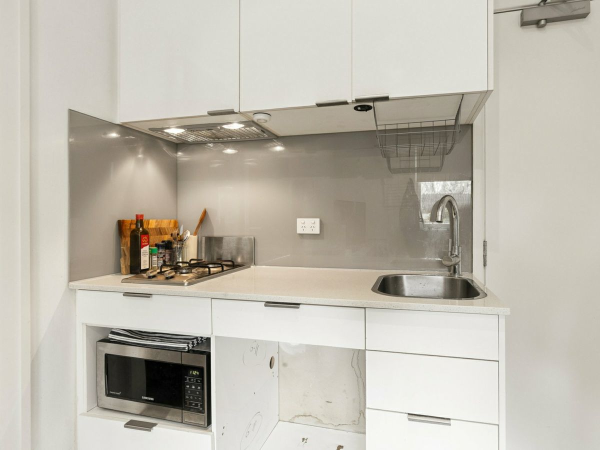 11/1 Donald Street, Prahran - image 2