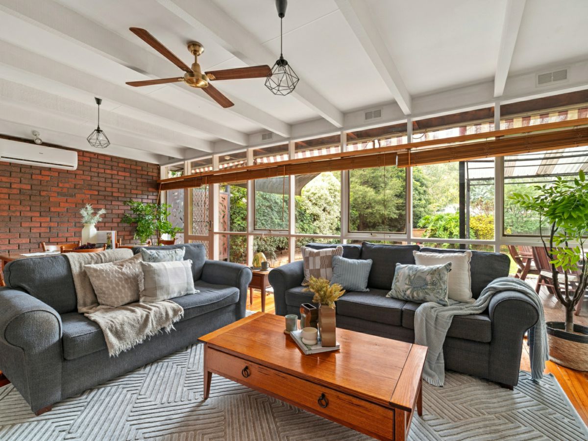 255 Scoresby Road, Boronia - image 1