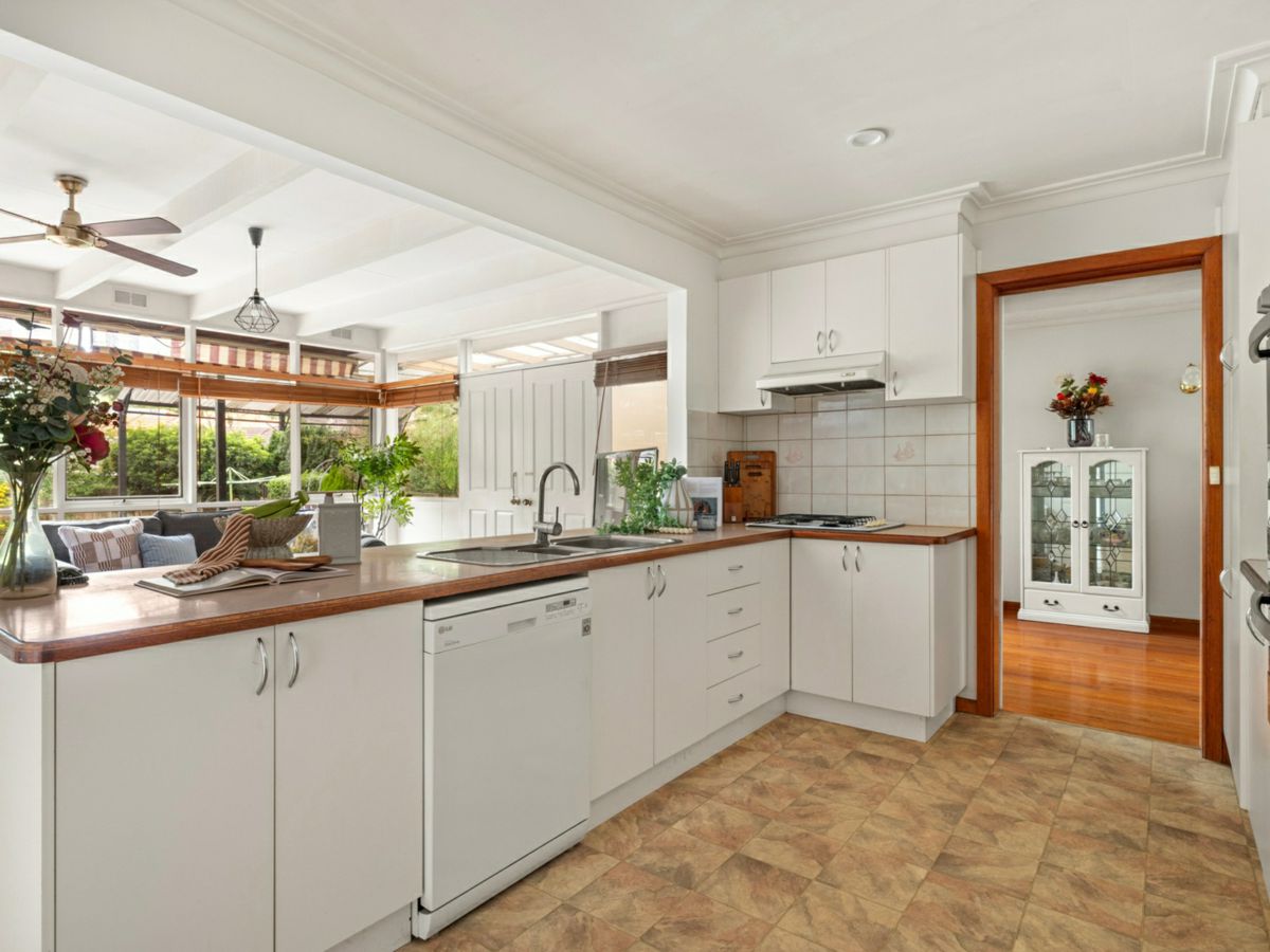 255 Scoresby Road, Boronia - image 2