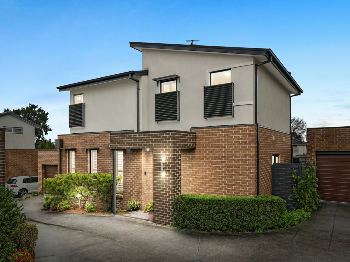 2/6 Newman Road, Wantirna South - image 1