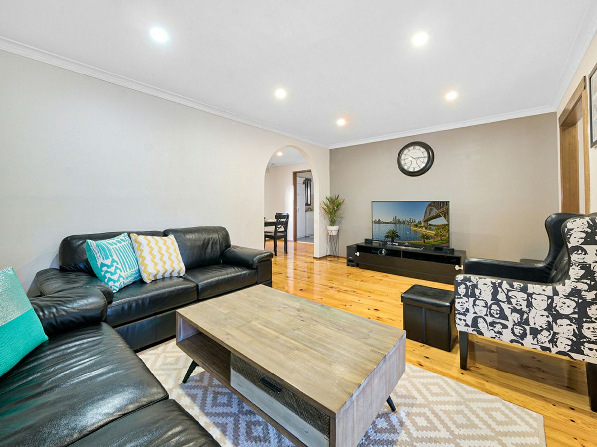 4 Chester Court, Endeavour Hills - image 2
