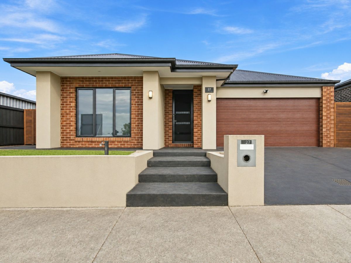 27 Friesian Avenue, Traralgon - image 1