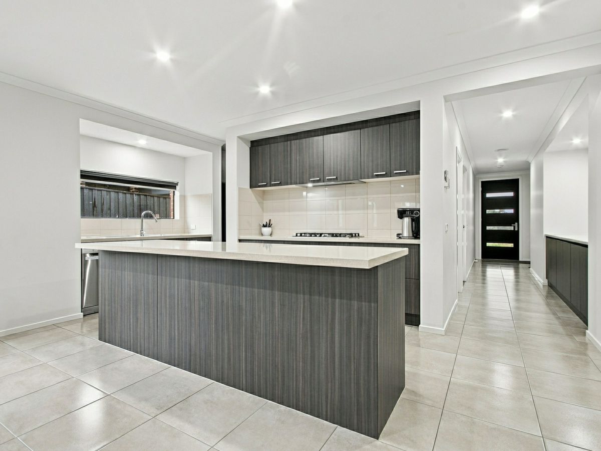 27 Friesian Avenue, Traralgon - image 2