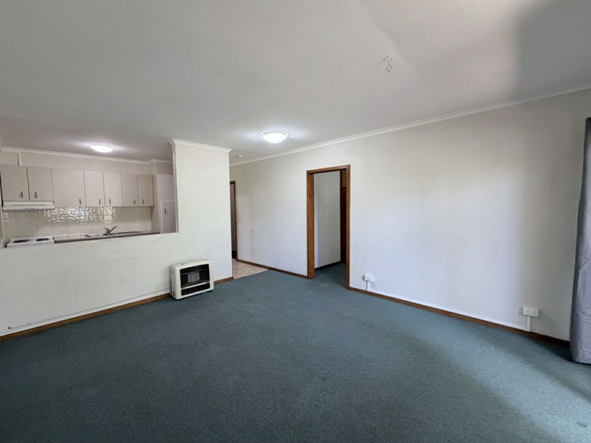 10/246 Donnelly Street, Armidale - image 3