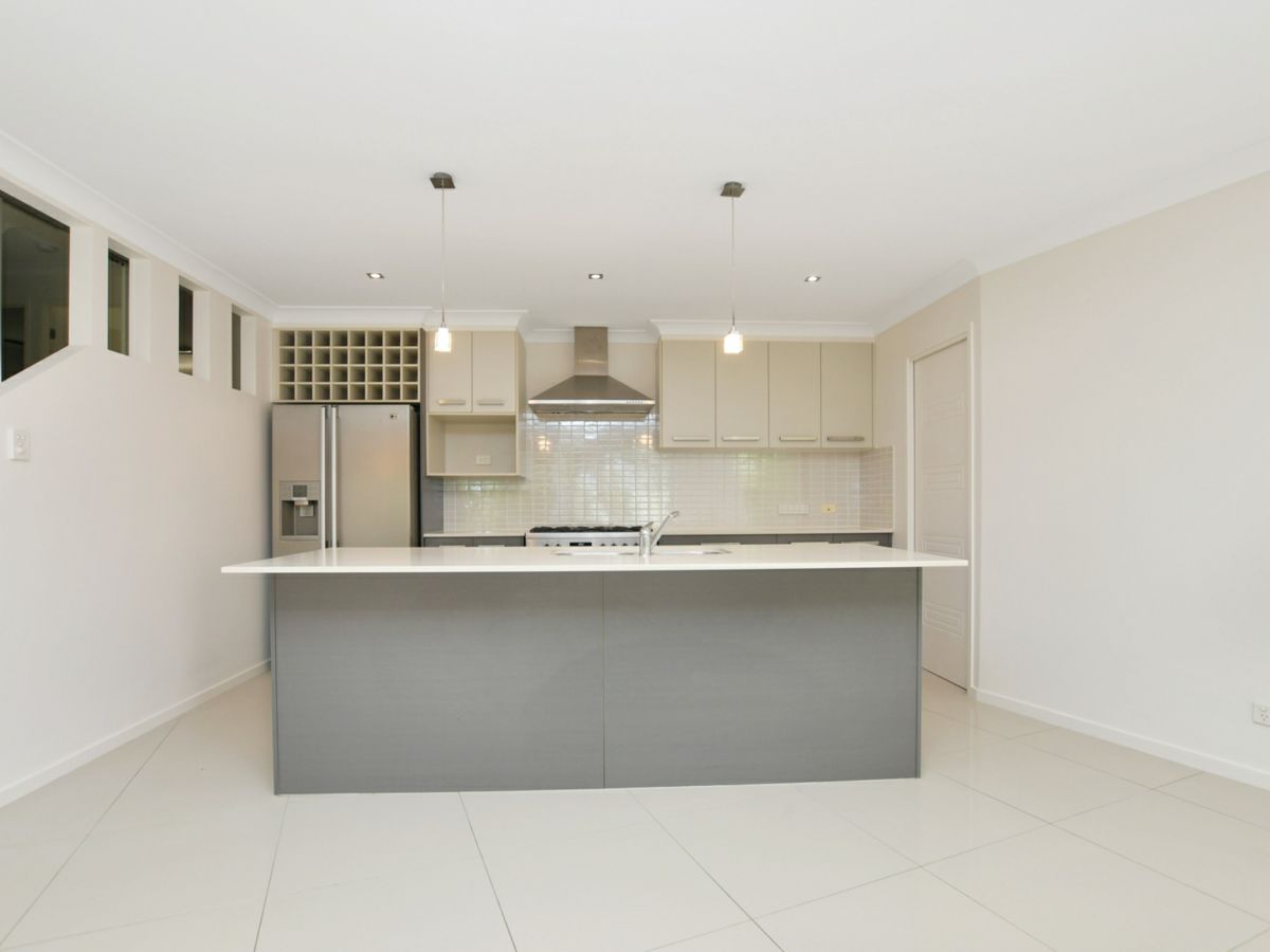 5 Hyde Avenue, Springfield Lakes - image 2