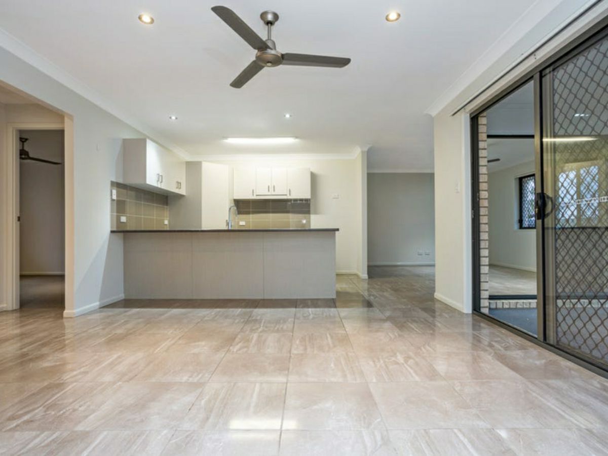 34 Chamomile Street, Springfield Lakes - image 2