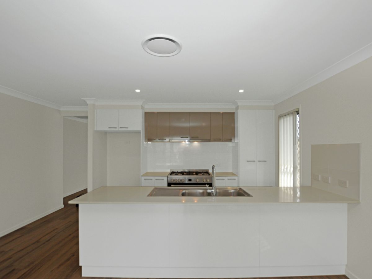 30 Magnetic Way, Springfield Lakes - image 2