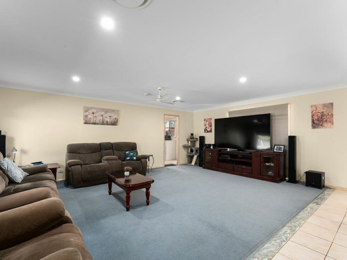 15 Karnak Court, Camira - image 3