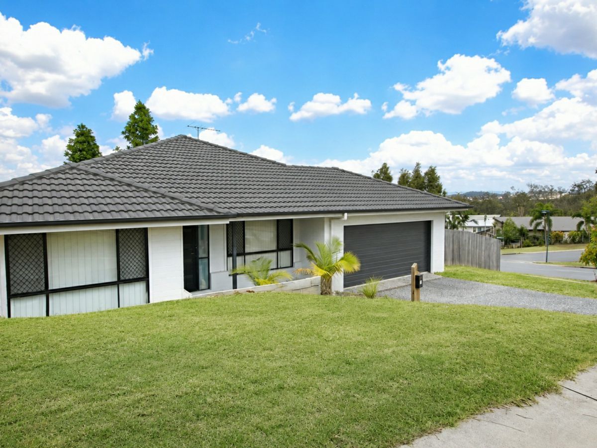 11 Wildflower Drive, Springfield Lakes - image 1