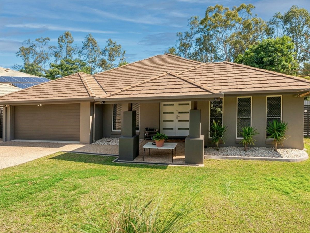 1 Waterhousia Crescent, Brookwater - image 1