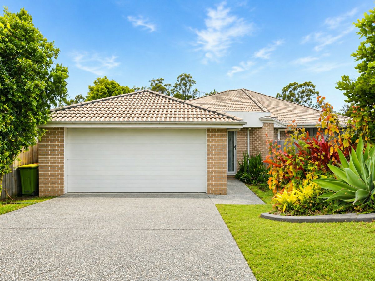 1/26 Winchester Crescent, Pimpama - image 1