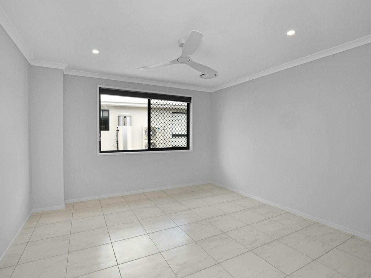 142 Guroman Drive, Greenbank - image 2