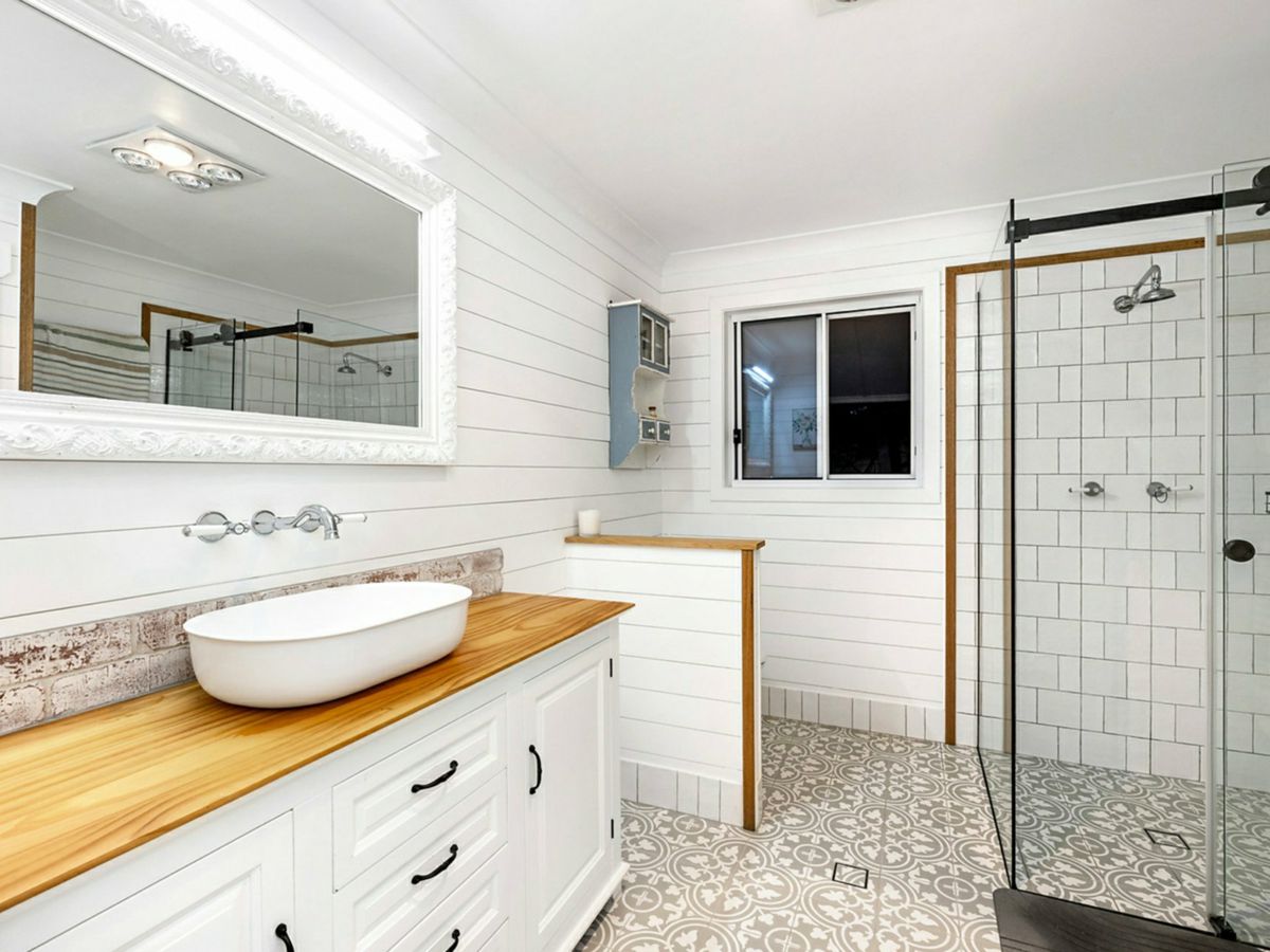 214 James Street, Redland Bay - image 2