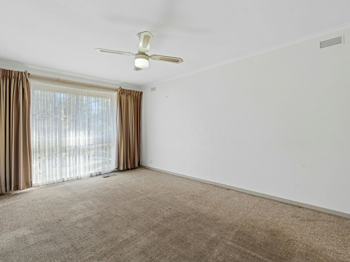 6 Bean Court, Keilor Downs - image 3