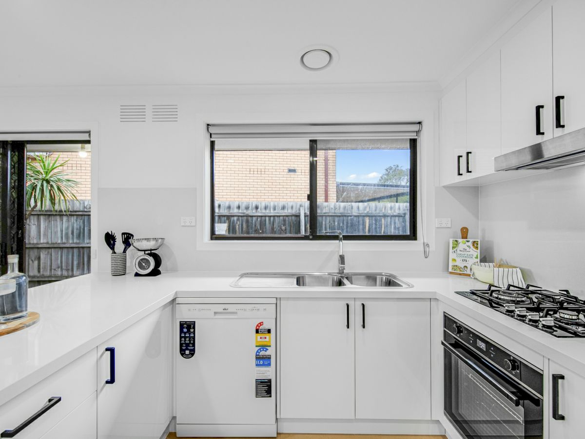 31 Dongola Road, Keilor Downs - image 3