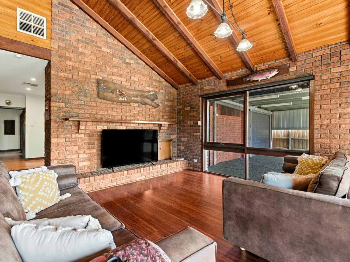 7 Rivette Court, Keilor Downs - image 2