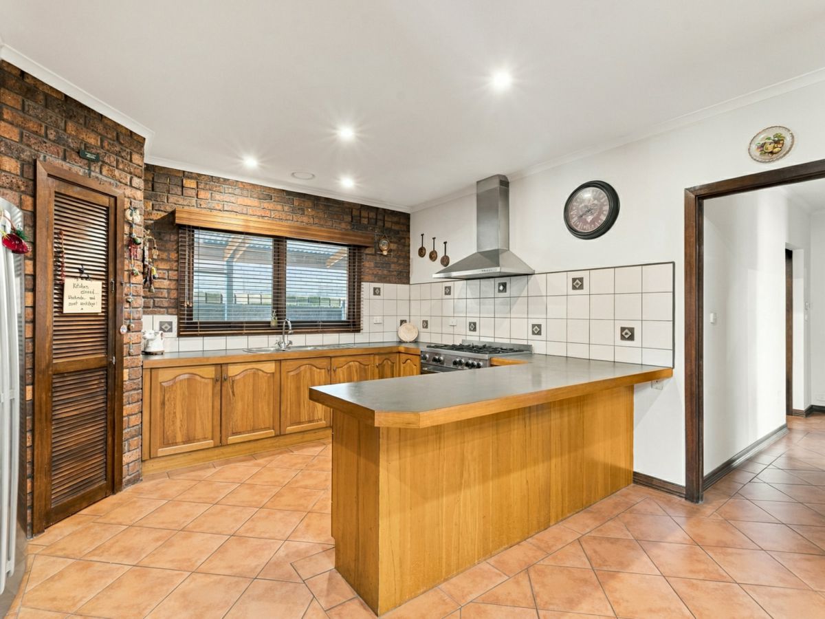 7 Rivette Court, Keilor Downs - image 3