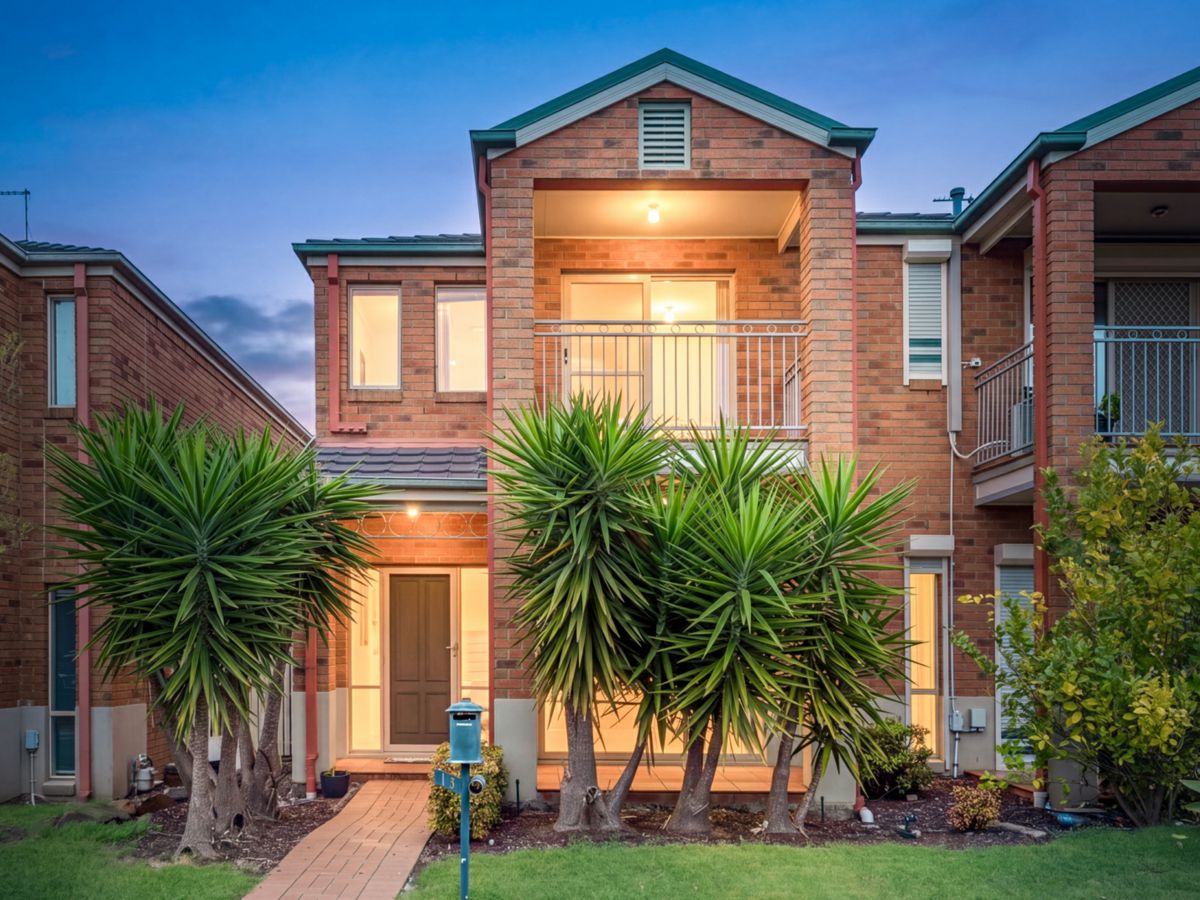 14 The Glades, Taylors Hill - image 1