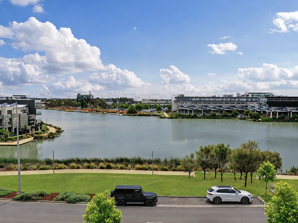 142 The Esplanade, Caroline Springs - image 2