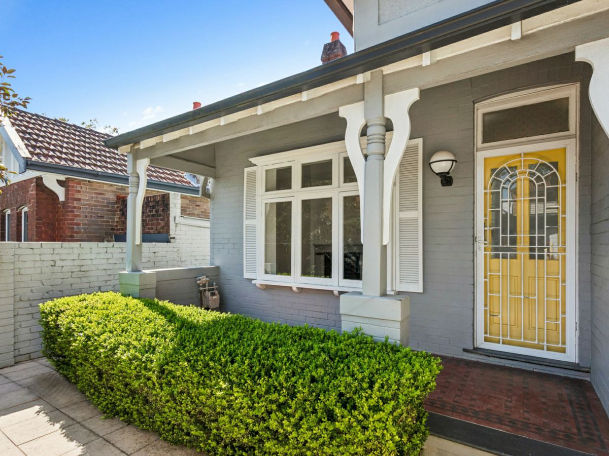 16 Devonshire Street, Crows Nest - image 1