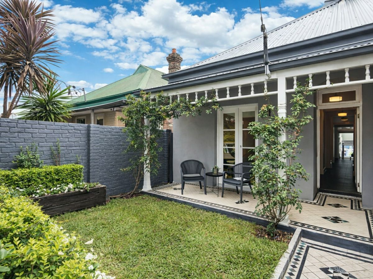 111 Ernest Street, CROWS NEST