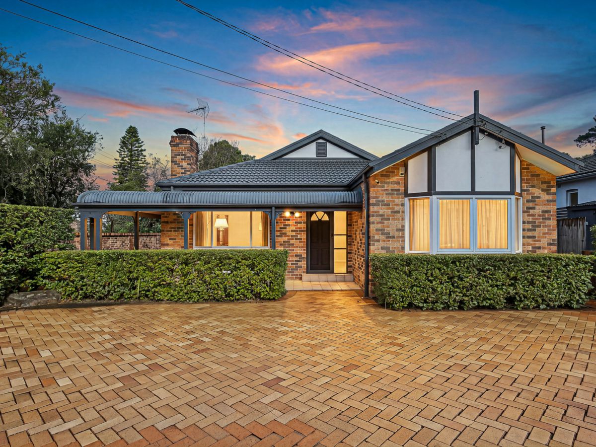 22 Edinburgh Road, Willoughby - image 1