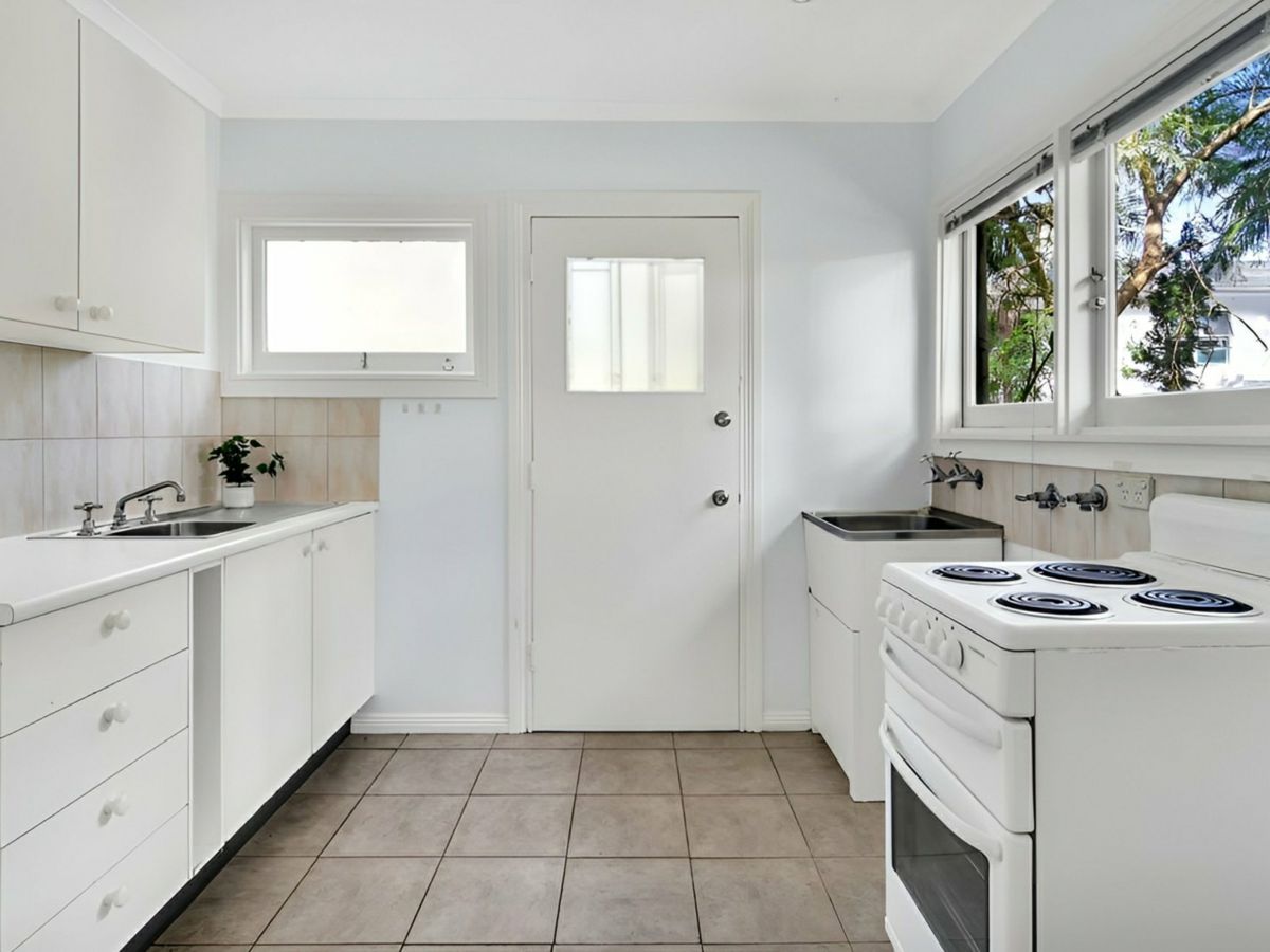 3/28 Kingslangley Road, Greenwich - image 2