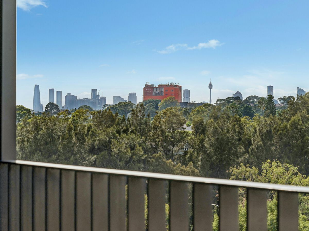 810/2 Malthouse Way, Summer Hill - image 3