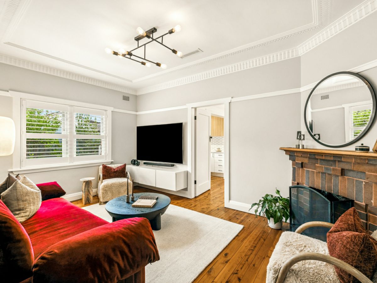 65 Kitchener Avenue, Earlwood - image 1