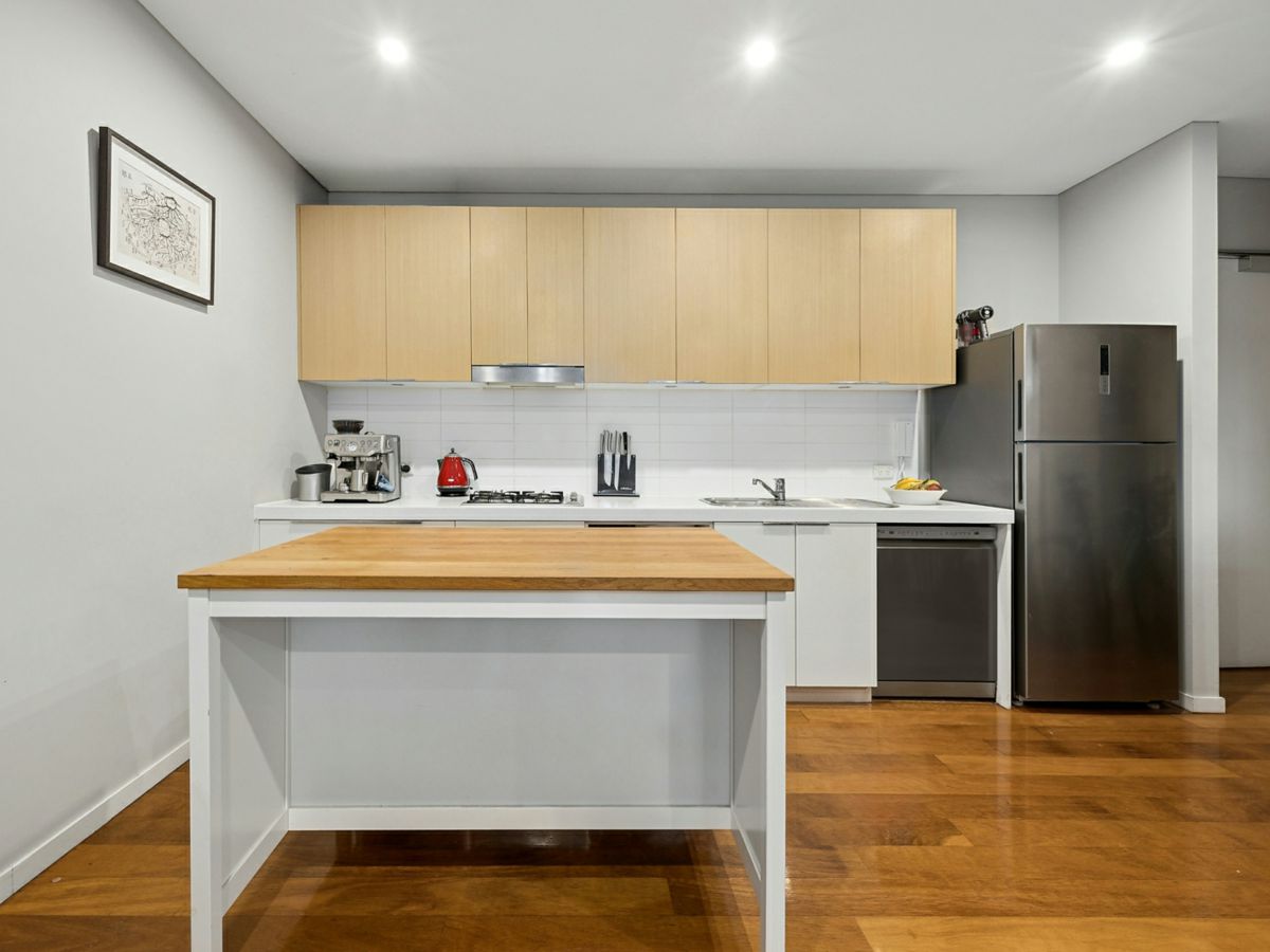 64/4 Alexandra Drive, Camperdown - image 3