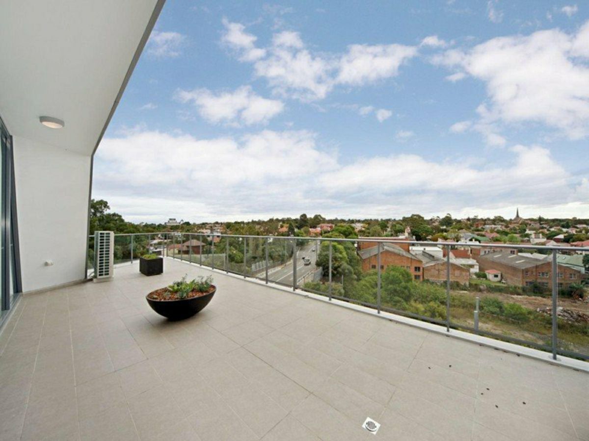 401/20 McGill Street, Lewisham - image 2