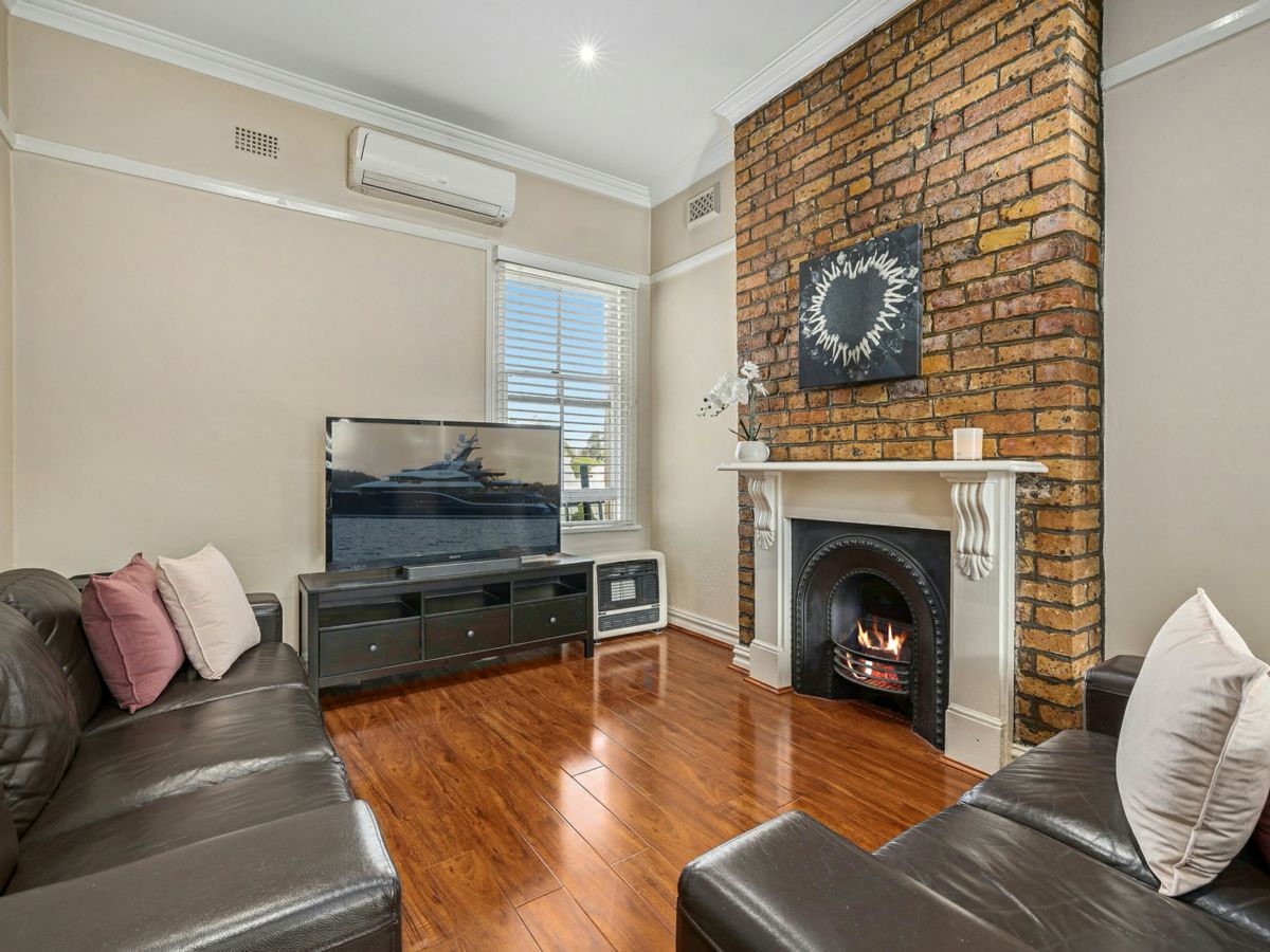 25 Dalhousie Street, Haberfield - image 2