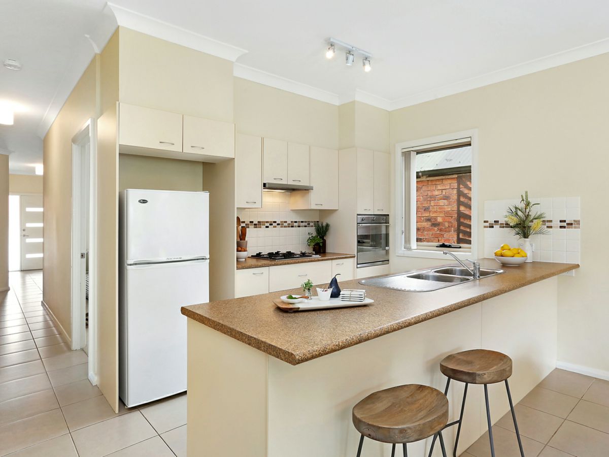 8 Vine Street, Ashfield - image 3