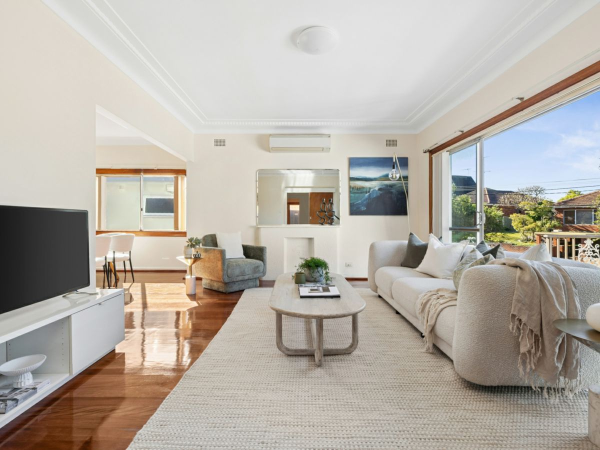 35 Richard Avenue, Earlwood - image 1