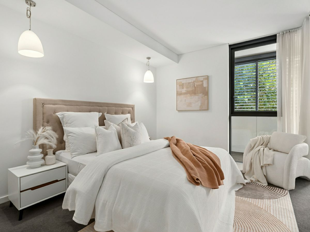 201/5 Sterling Circuit, Camperdown - image 2