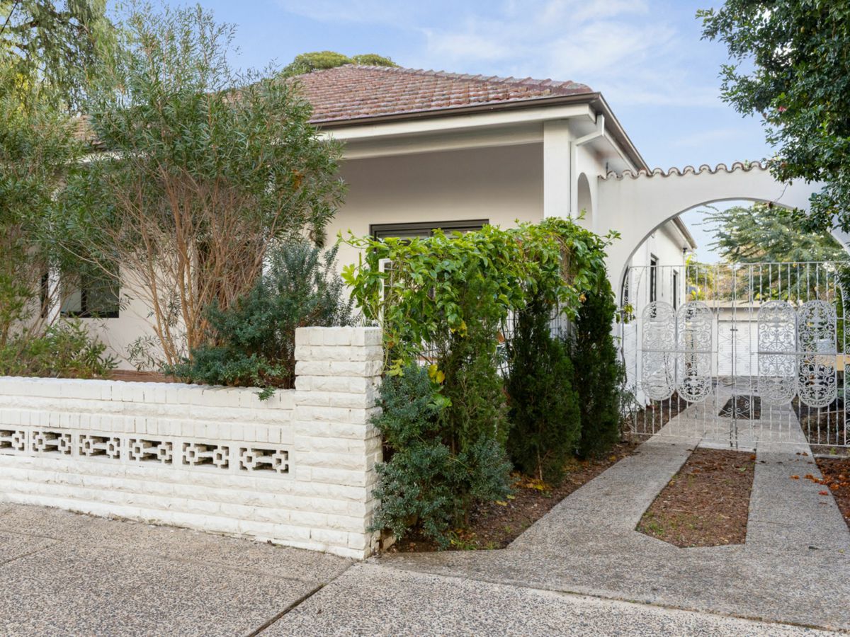 79 Wollongong Road, Arncliffe - image 1