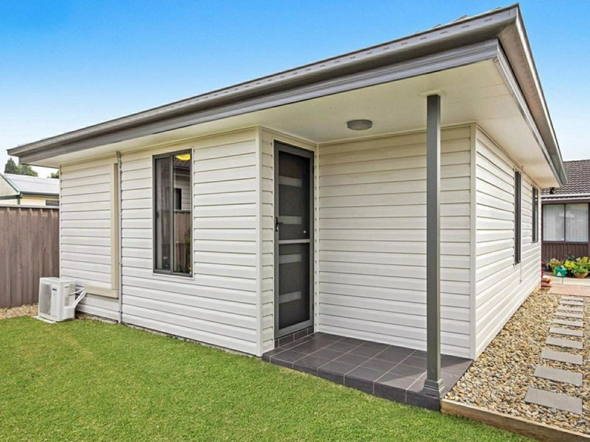 60A Chifley Street, Smithfield - image 1